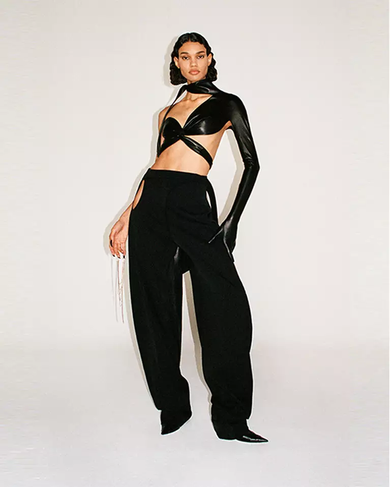 DE HERFST-WINTER 2021-22 COLLECTIE