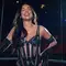 Dua Lipa draagt Mugler op maat voor Vogue US