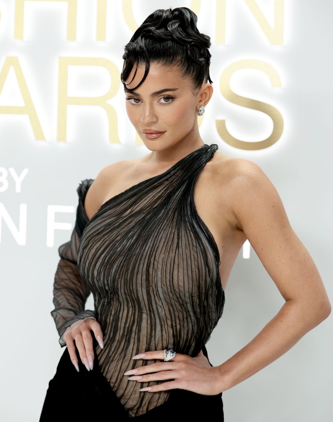 Kylie Jenner draagt Mugler Archives bij de CFDA Fashion Awards 2022
